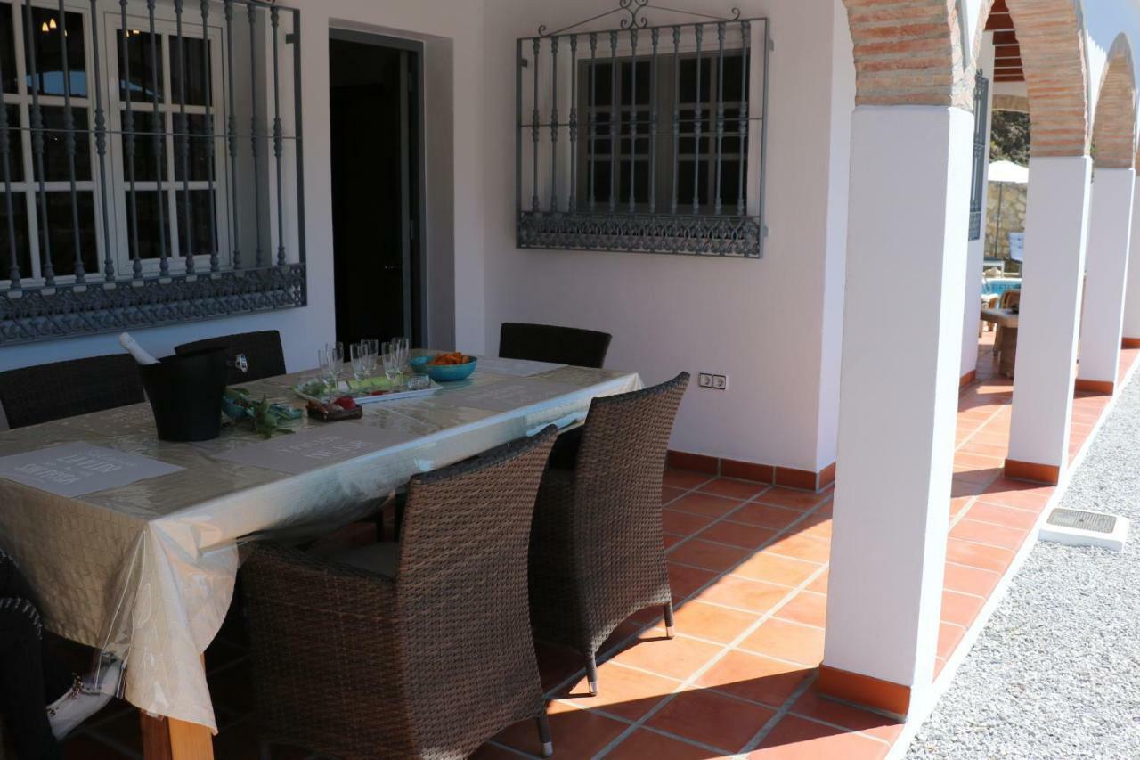 Casa Los Almendros Canillas de Albaida Bagian luar foto