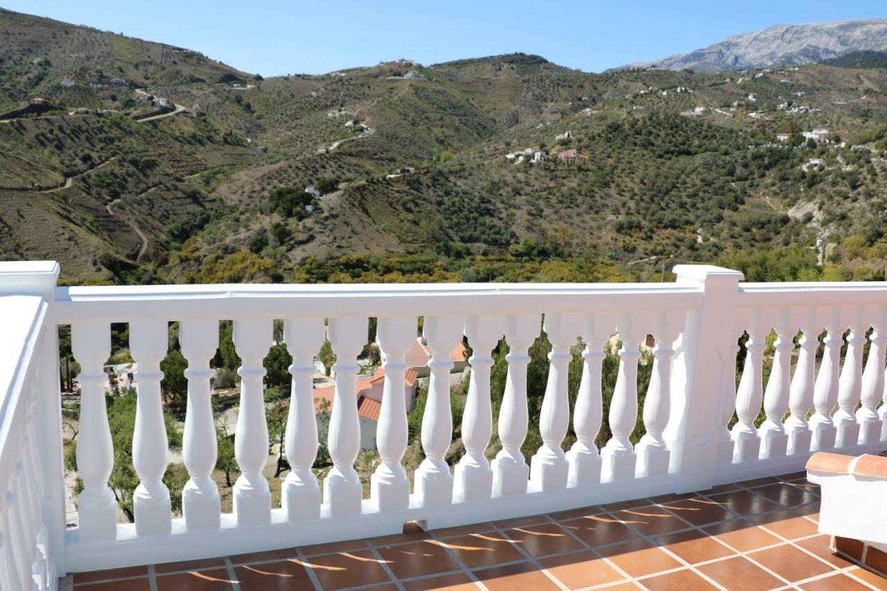Casa Los Almendros Canillas de Albaida Bagian luar foto